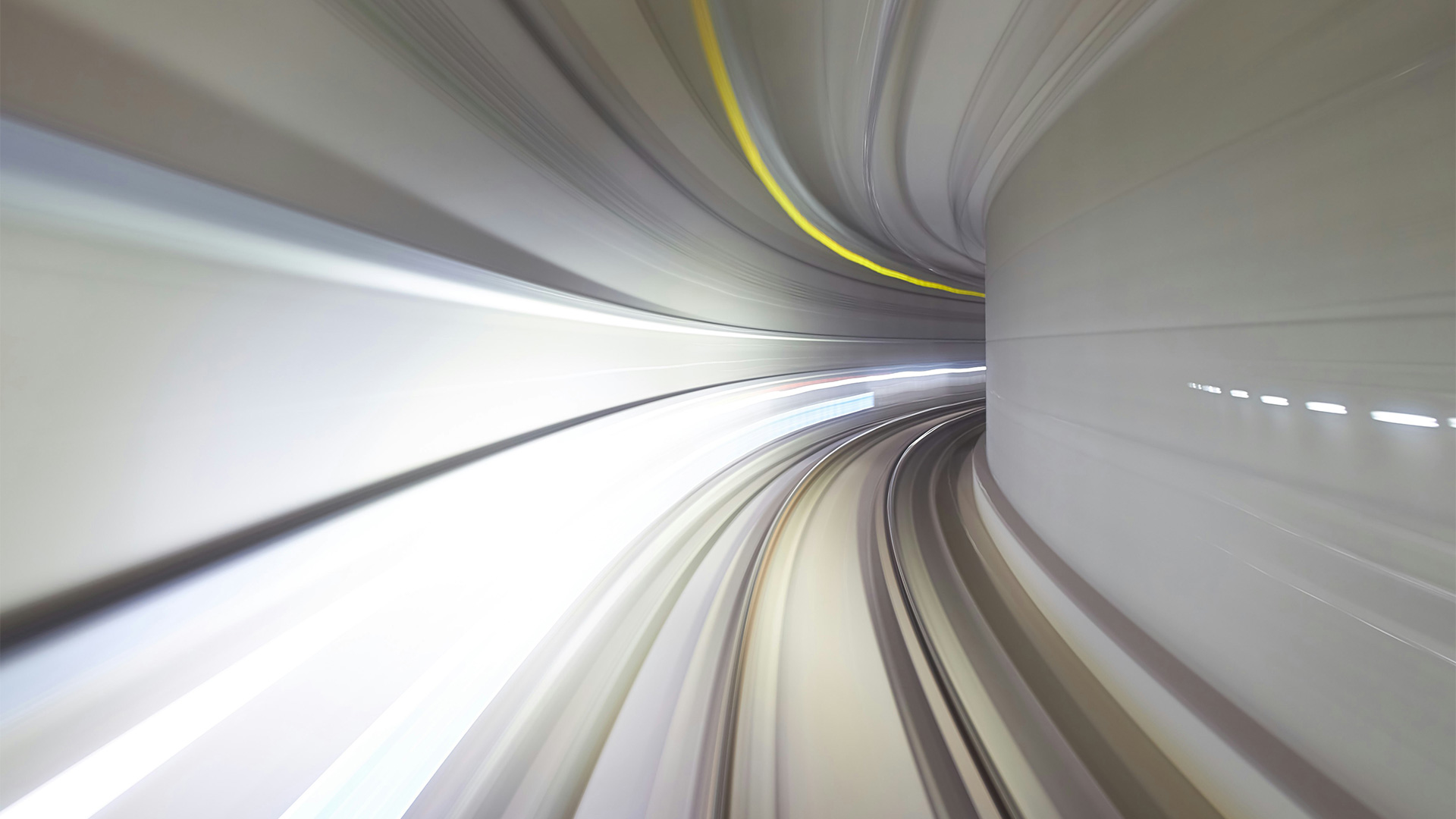Dynamische Lichtspur in einem Tunnel – symbolisiert den schnellen Weg zum Zuschuss mit PFIF.