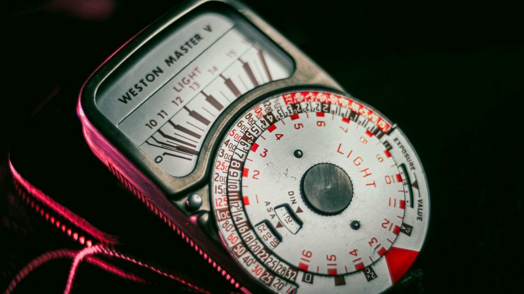 Präzises Messinstrument in Nahaufnahme – symbolisiert die innovative Messtechnik des Projekts Gauss Instruments.